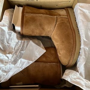 Kids 13c UGGS brand new